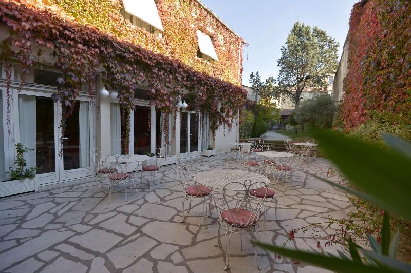 בית מלון כפרי Grand Hôtel Niort Centre