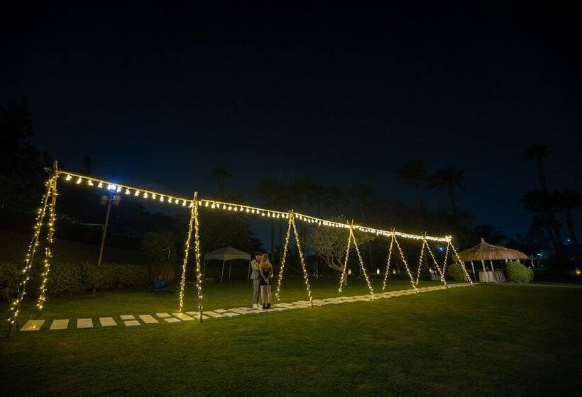 Le Passage Cairo Hotel & Casino