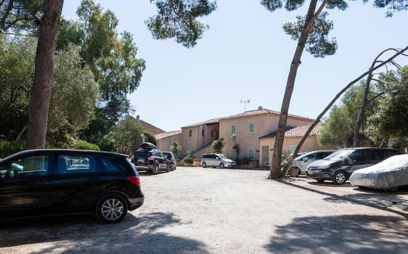 Отель Provençal