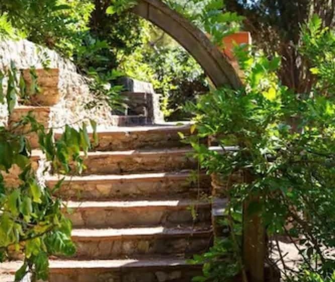 Отель Provençal