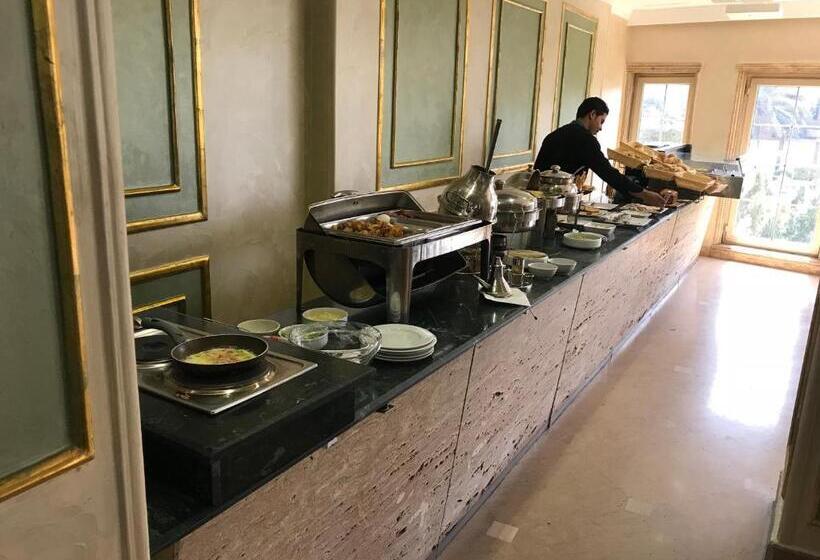 هتل Royal Marshal