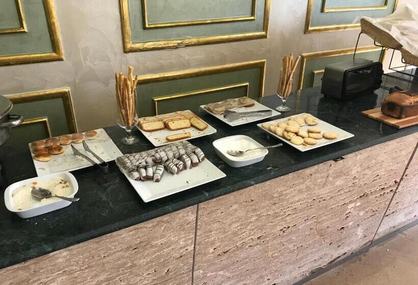 هتل Royal Marshal