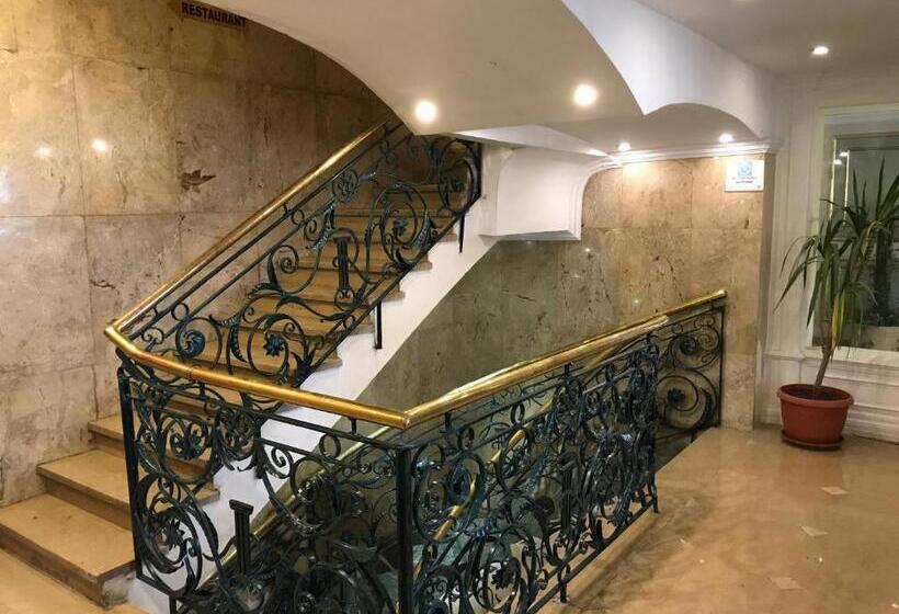 هتل Royal Marshal