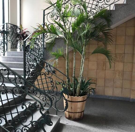 هتل Royal Marshal