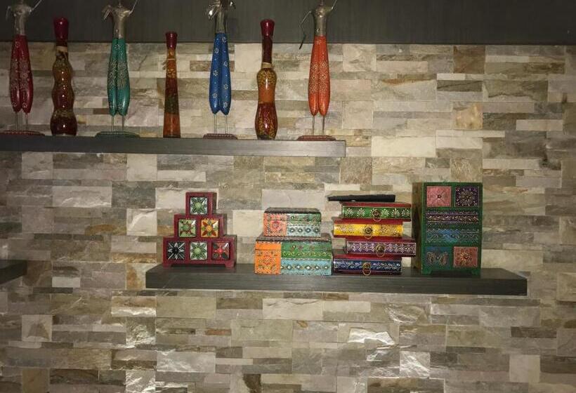 هتل Royal Marshal