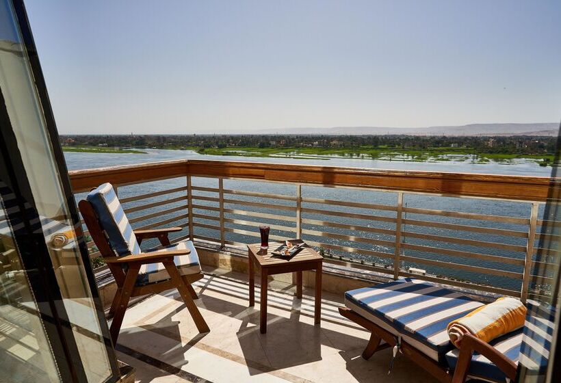 Sonesta St. George Hotel Convention Center