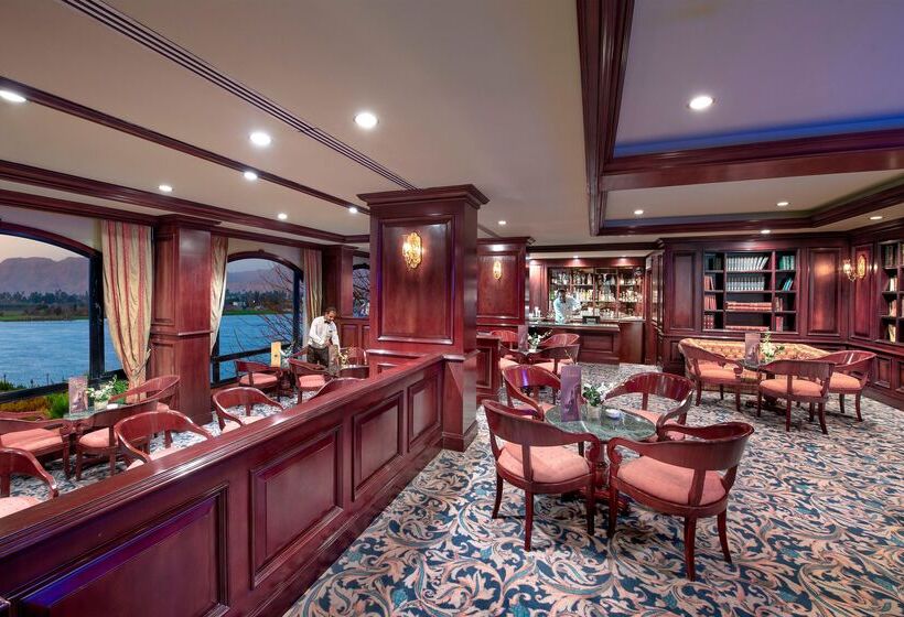 Sonesta St. George Hotel Convention Center