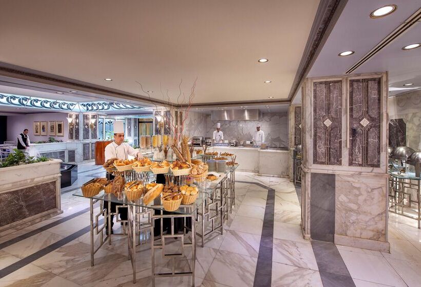 Sonesta St. George Hotel Convention Center