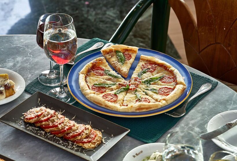 Sonesta St. George Hotel Convention Center