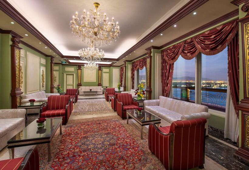 Sonesta St. George Hotel Convention Center