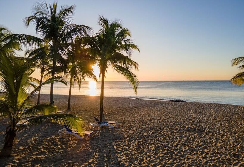 Coral Costa Caribe Beach Resort All Inclusive