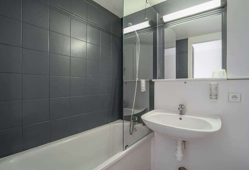 Brit Hotel Reims La Neuvillette