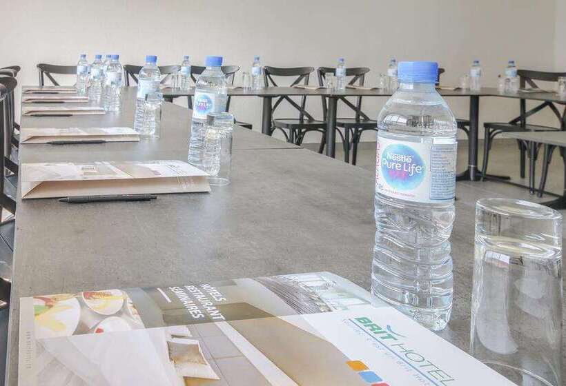 Brit Hotel Reims La Neuvillette