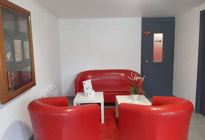 Brit Hotel Reims La Neuvillette