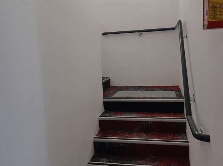 Brit Hotel Reims La Neuvillette