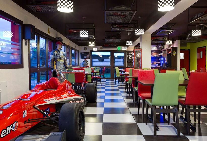 Enzo Hotels Pont A Mousson By Kyriad Direct