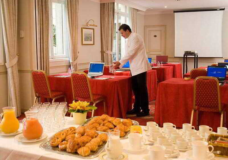 Fraser Suites Le Claridge Champselysees