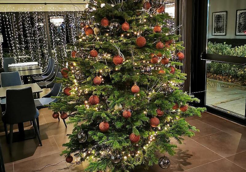 هتل Acadie Eragny