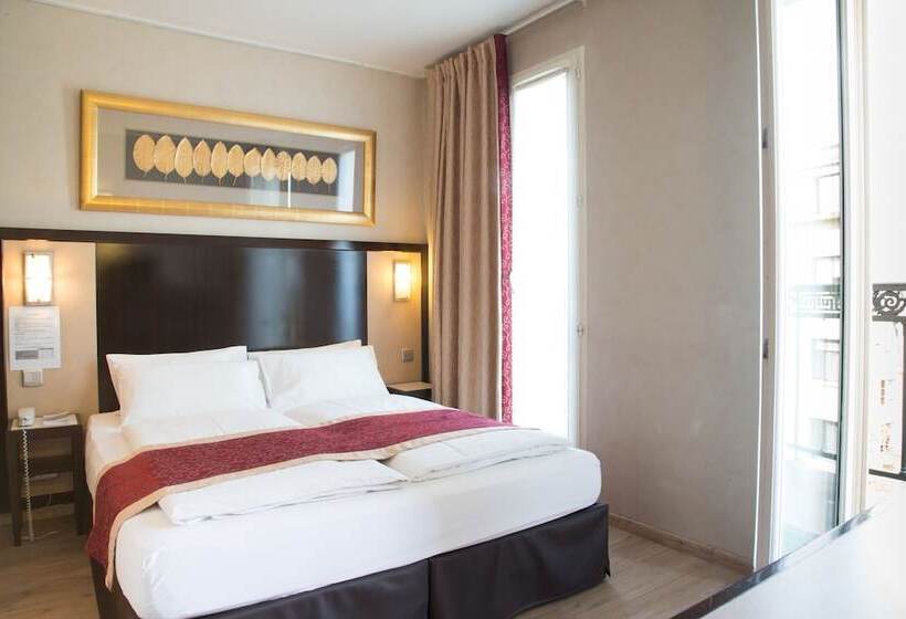 Отель Andre Latin