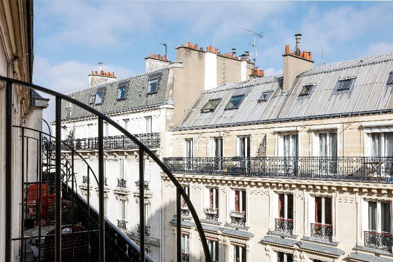 ホテル Berne Opera