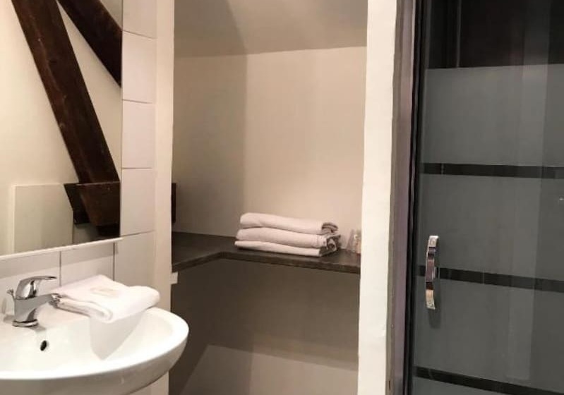 Brit Hotel Aux Sacres Reims Centre