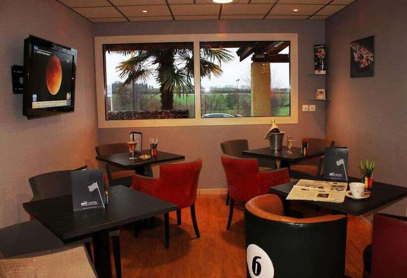 Brit Hotel Les Evens