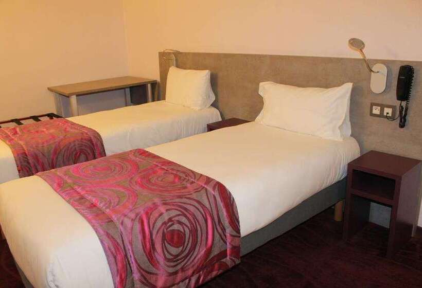 Brit Hotel Les Evens