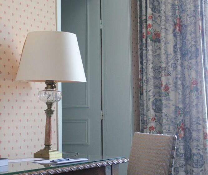 فندق Château De Marçay