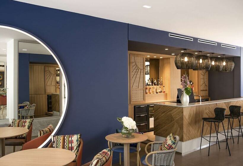 בית מלון כפרי Croisette Beach Cannes  Mgallery