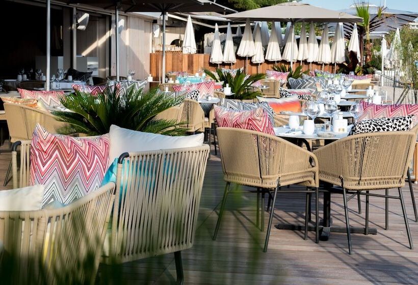 בית מלון כפרי Croisette Beach Cannes  Mgallery