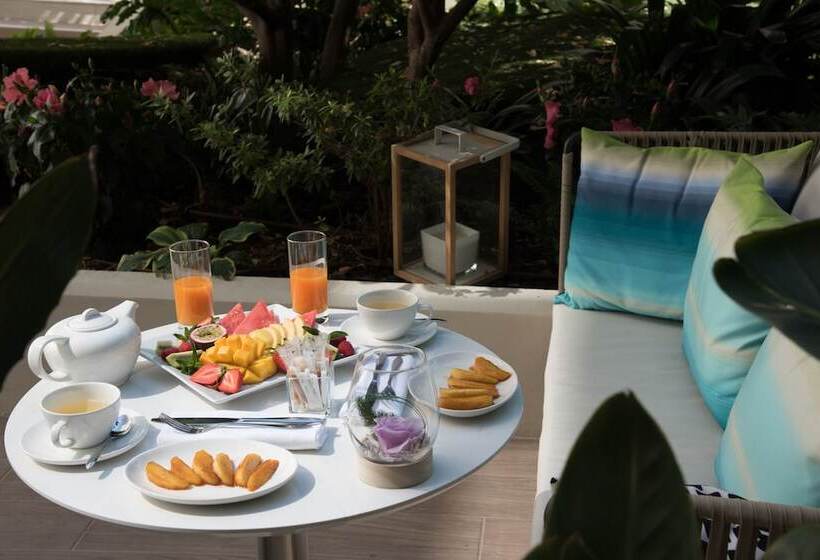 בית מלון כפרי Croisette Beach Cannes  Mgallery