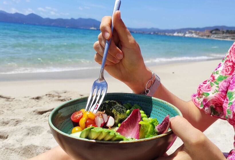 בית מלון כפרי Croisette Beach Cannes  Mgallery