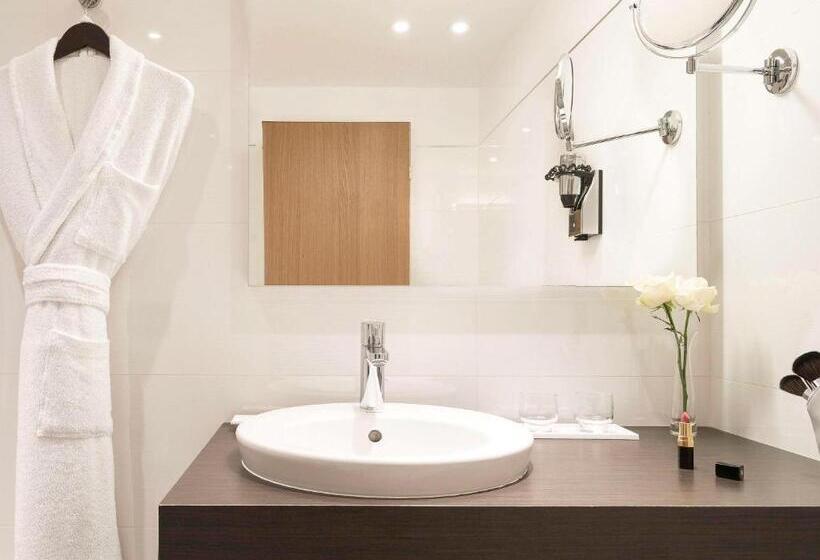 בית מלון כפרי Croisette Beach Cannes  Mgallery