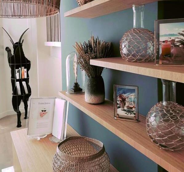 בית מלון כפרי Croisette Beach Cannes  Mgallery