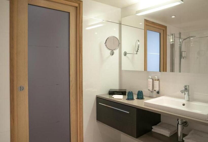 בית מלון כפרי Croisette Beach Cannes  Mgallery