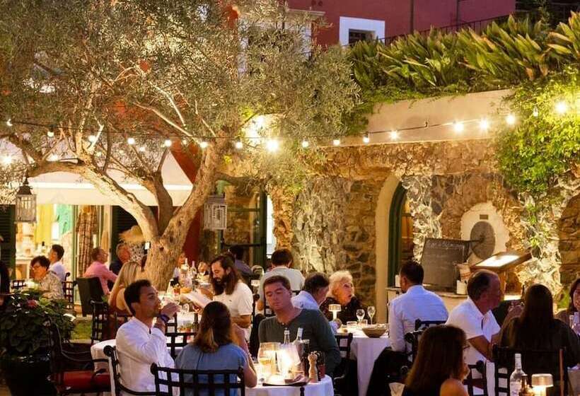 酒店 Demeure Castel Brando Hôtel & Spa