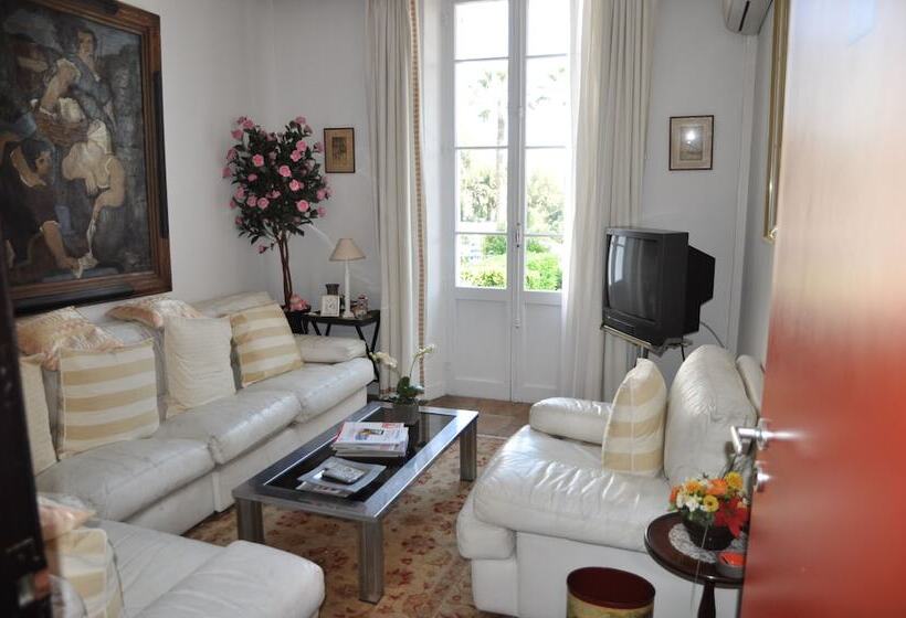 فندق Des Mimosas