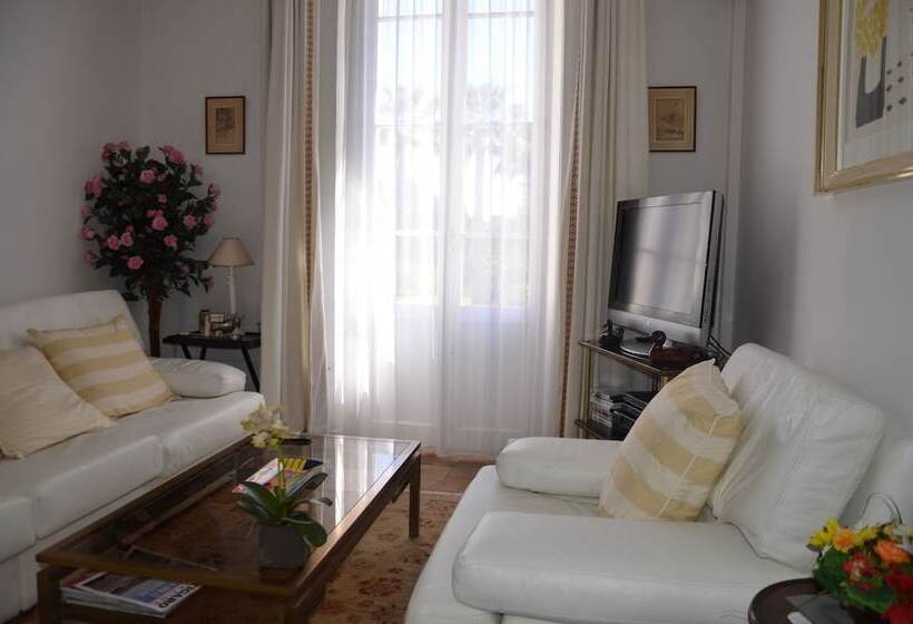 فندق Des Mimosas