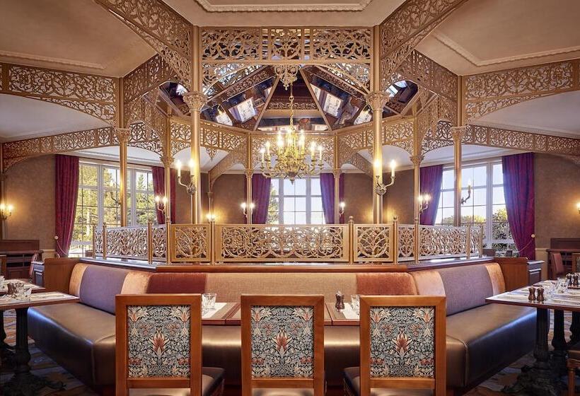 Отель Disneyland®