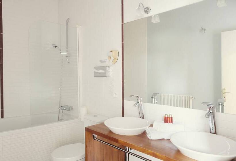 ホテル Hôtel Bristol Pau