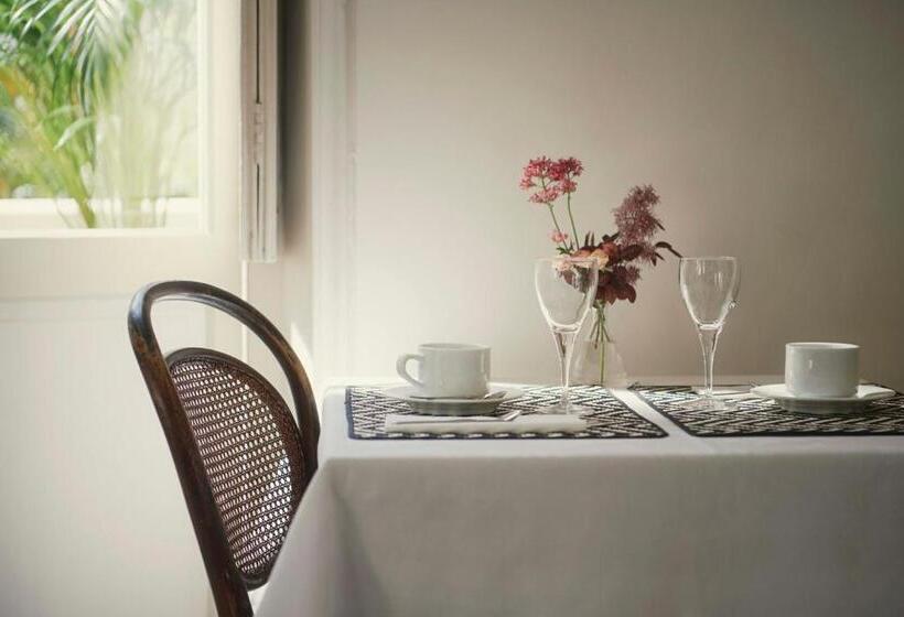 ホテル Hôtel Bristol Pau