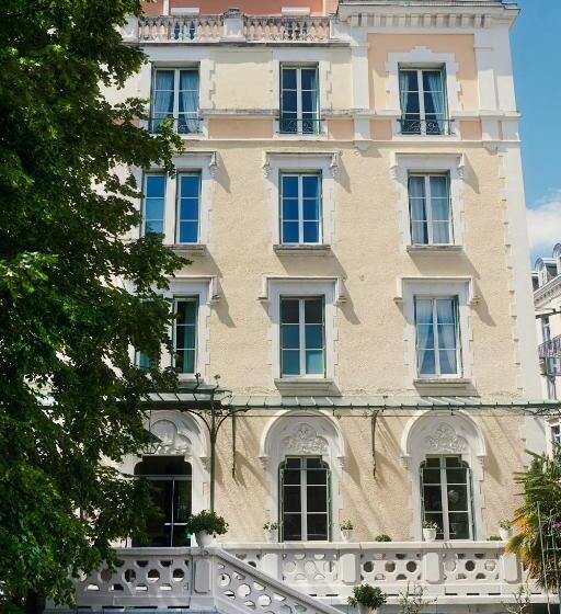 ホテル Hôtel Bristol Pau