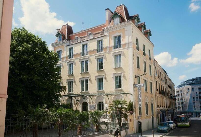 ホテル Hôtel Bristol Pau