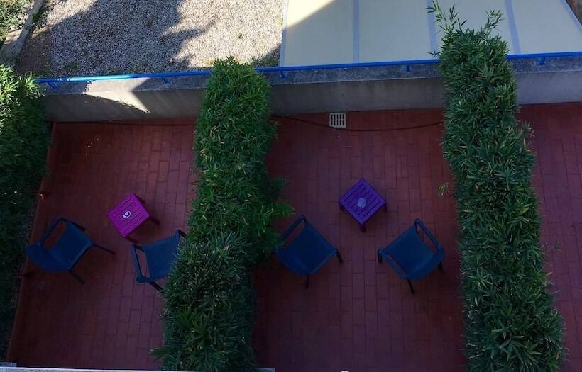 호텔 Hôtel California