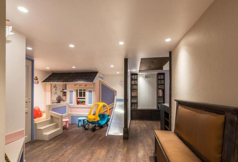 בית מלון כפרי Hôtel Les Sherpas