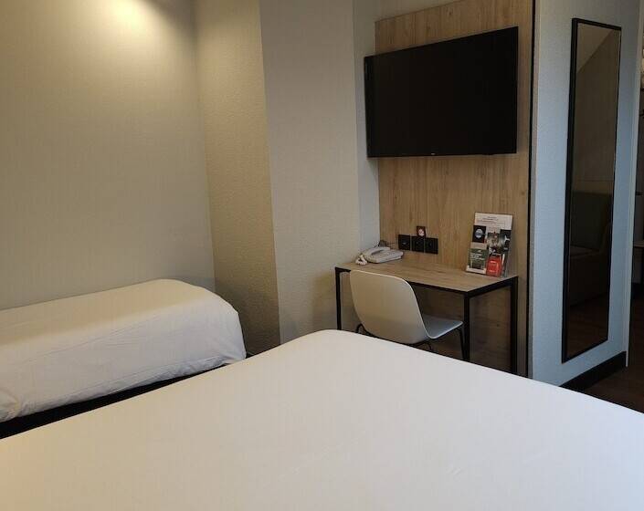 호텔 Ibis Creilsuroise