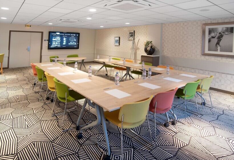 فندق Ibis Styles Clermont Ferrand Aéroport