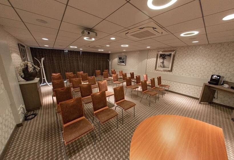 فندق Ibis Styles Clermont Ferrand Aéroport