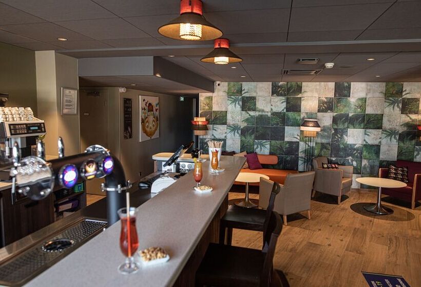 فندق Ibis Styles Clermont Ferrand Aéroport
