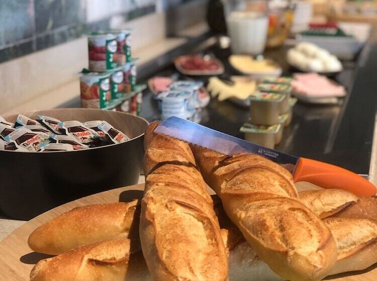 فندق Ibis Styles Clermont Ferrand Aéroport